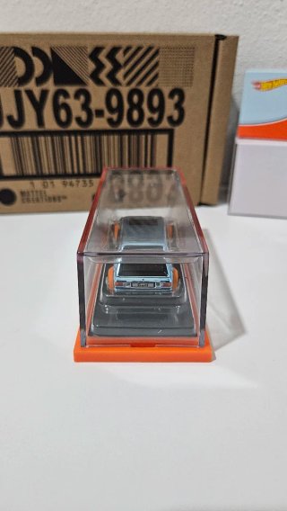 Hot Wheels Gulf 1976 Volkswagen Golf Mk1 GTI