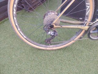 Bicicleta Gravel con Ruedas de Carretera
