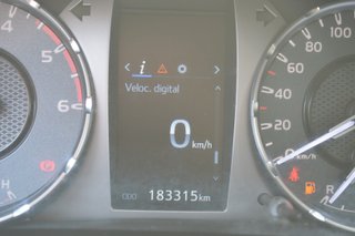 TOYOTA Hilux 2.4 D4D Cabina Doble GX