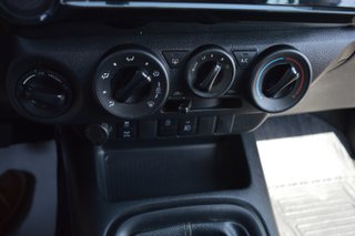 TOYOTA Hilux 2.4 D4D Cabina Doble GX