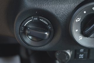 TOYOTA Hilux 2.4 D4D Cabina Doble GX