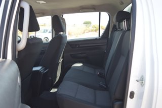 TOYOTA Hilux 2.4 D4D Cabina Doble GX