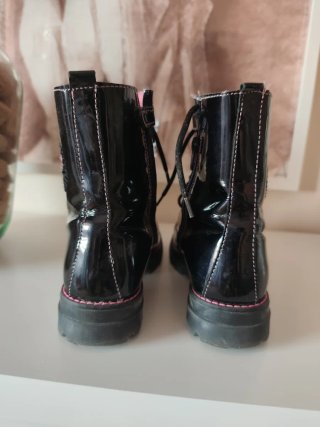 Bota charol