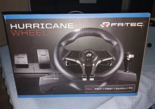 Volante Thrustmaster para PS4