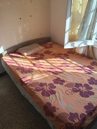 ¡SE ALQUILA HABITACIÓN!