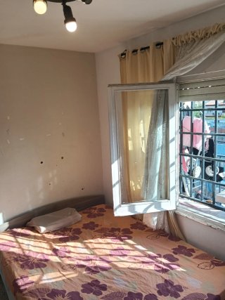 ¡SE ALQUILA HABITACIÓN!