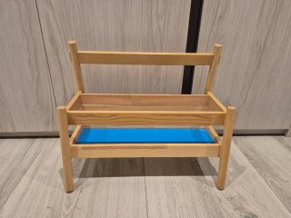 2 unità di scaffale Flisat IKEA con piedi
