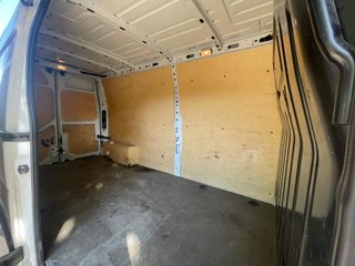 2022 Nissan NV400-Interstar muy bien cuidada