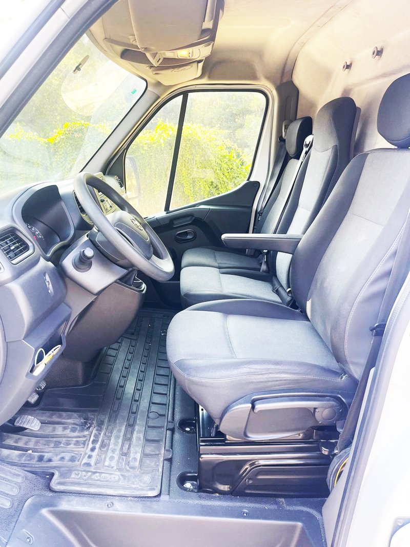 2022 Nissan NV400-Interstar muy bien cuidada - foto 1