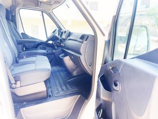 2022 Nissan NV400-Interstar muy bien cuidada