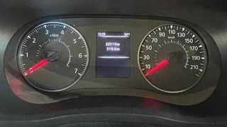 2022 Nissan NV400-Interstar muy bien cuidada