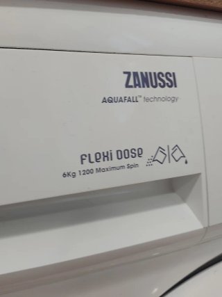 Lavadora Zanussi ZWG 7120 K