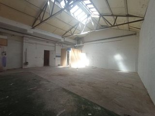 Local comercial en alquiler en Pueblo Nuevo en Madrid