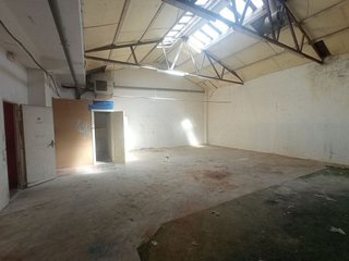 Local comercial en alquiler en Pueblo Nuevo en Madrid