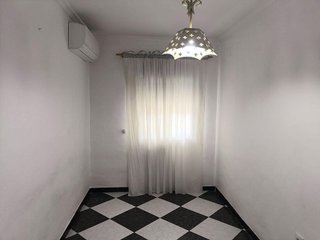 Piso en alquiler en Cruz Roja en Sevilla