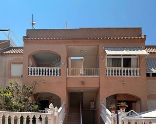 Casa adosada en venta en Centro en Torrevieja