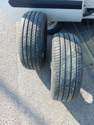 Neumáticos Michelin 205/55 R16 30€ LOS DOS.
