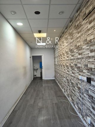 Local comercial en alquiler en Ensanche - Sar en Santiago de Compostela
