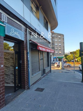Local comercial en alquiler en Ensanche - Sar en Santiago de Compostela