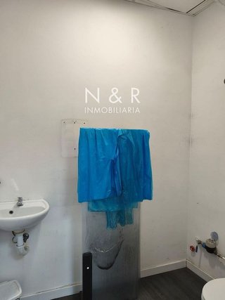 Local comercial en alquiler en Ensanche - Sar en Santiago de Compostela