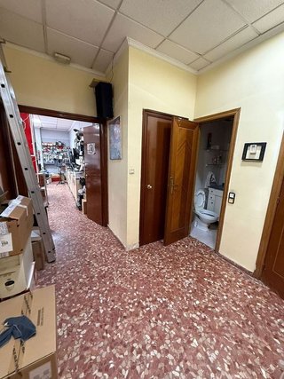 Local comercial en alquiler en En Corts en Valencia