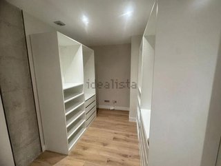 Piso en venta en San Juan Bautista en Madrid