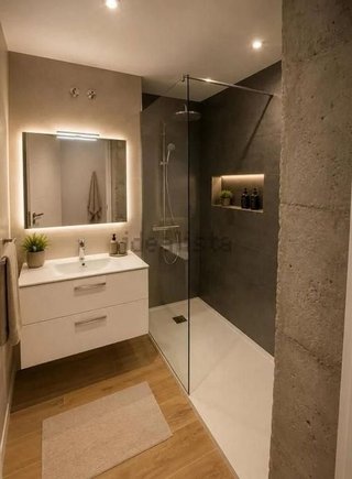 Piso en venta en San Juan Bautista en Madrid