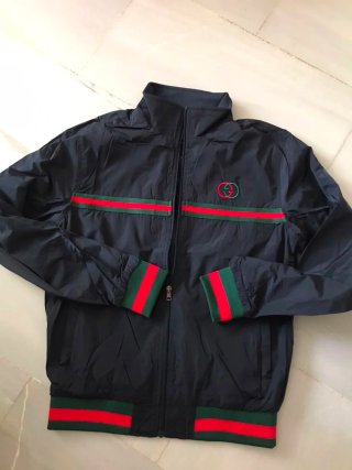 Chaqueta Negra y Gris