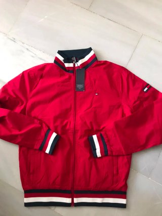 Chaqueta Negra y Gris