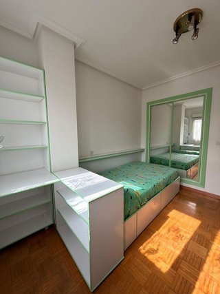 Piso en alquiler en Milán - Pumarín - Teatinos en Oviedo