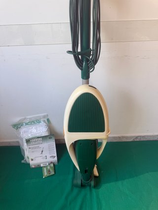 Folletto VK131 + Spazzola HD con ruote