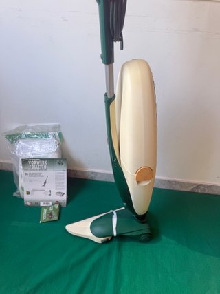 Folletto VK131 + Spazzola HD con ruote