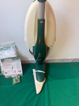 Folletto VK131 + Spazzola HD con ruote
