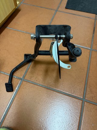 Caballete central Voge 525DSX
