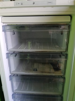 Congelador Beko RFSA210K20W