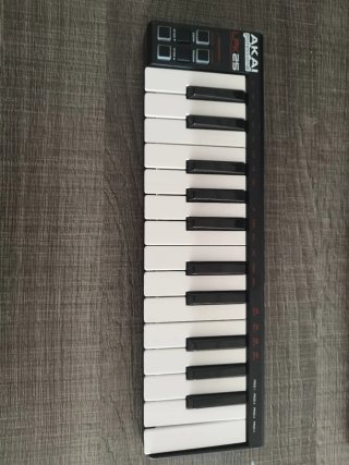 Teclado MIDI Akai LPK25