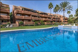 Ático en alquiler en Puerto Banús en Marbella