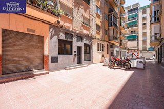 Piso en venta en Camino de Ronda - Rosaleda en Granada
