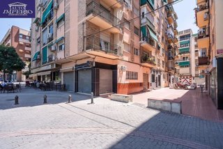 Piso en venta en Camino de Ronda - Rosaleda en Granada