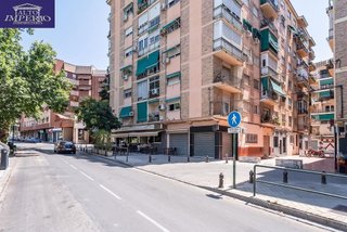 Piso en venta en Camino de Ronda - Rosaleda en Granada