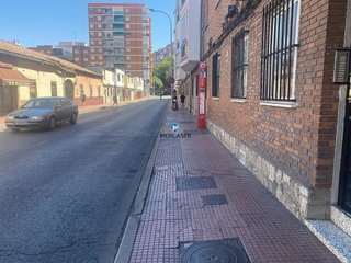 Local comercial en alquiler en San Isidro - Los Almendros en Alcalá de Henares