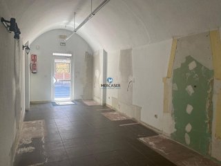 Local comercial en alquiler en San Isidro - Los Almendros en Alcalá de Henares