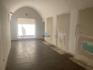 Local comercial en alquiler en San Isidro - Los Almendros en Alcalá de Henares
