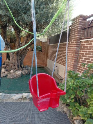 Columpio infantil cesta rojo