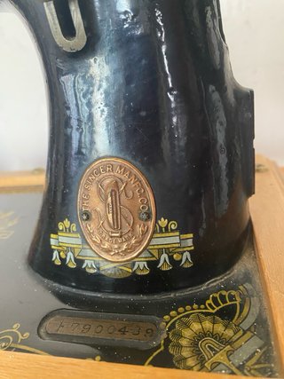 Máquina de coser Singer antigua