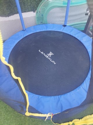 Cama elástica infantil con red de seguridad