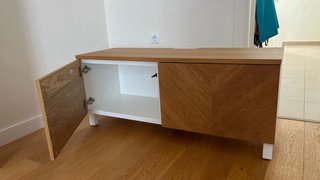 Mueble acabados en roble. Nuevo