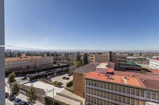 Piso en venta en Camino de Ronda - Rosaleda en Granada