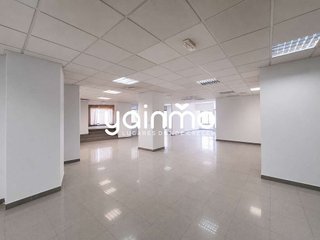 Local comercial en alquiler en Hospital en Jaén