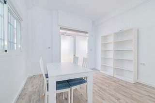 Local comercial en venta en Polígono Cartuja – La Paz en Granada